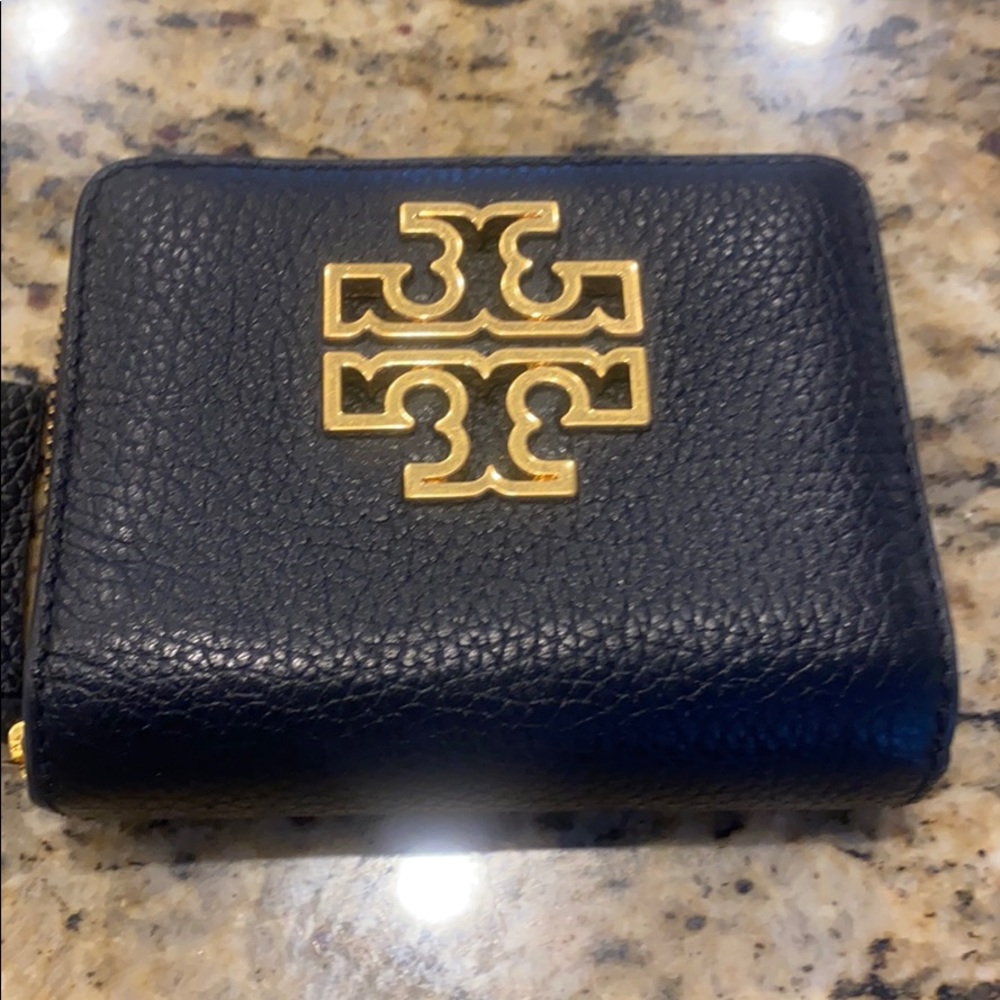 Tory Burch Britten wallet